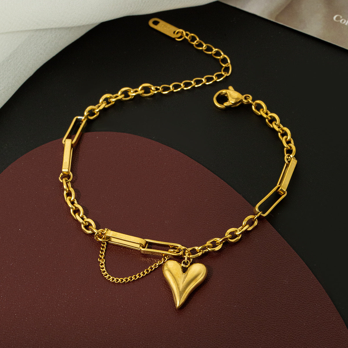 Sleek And Stylish Jewelry For Women