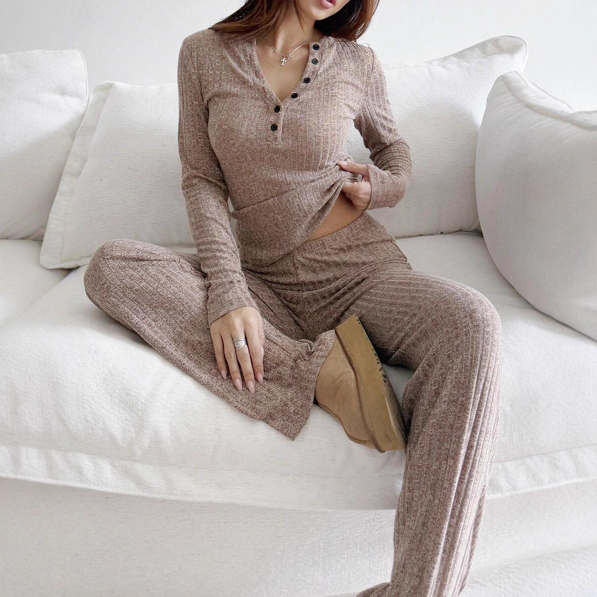 Knitted Ribbed T-shirt And Pants For Women Veloria